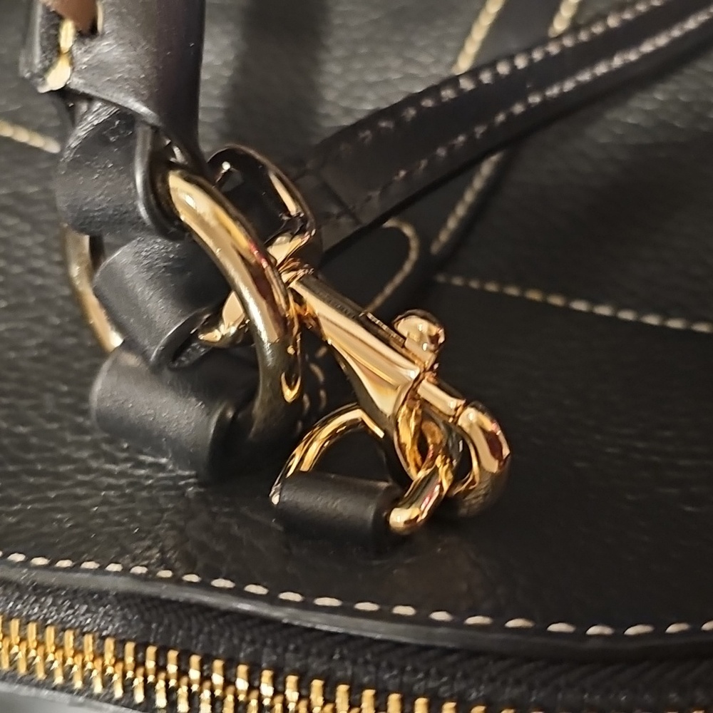 DOONEY & BOURKE BAG... EXCELLENT CONDITION - Picture 12 of 16
